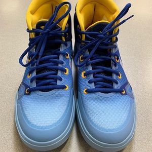 Converse Heart of LA Shoes Size 9 High Top G4